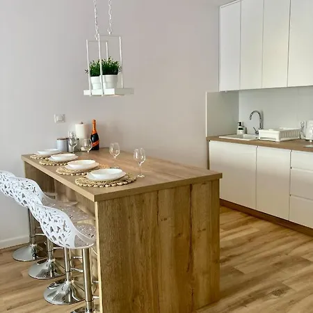 Nr 8 - Wakacyjna 5 * Mielno (Koszalin)