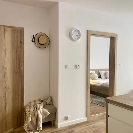 Apartment Nr 8 - Wakacyjna 5 *